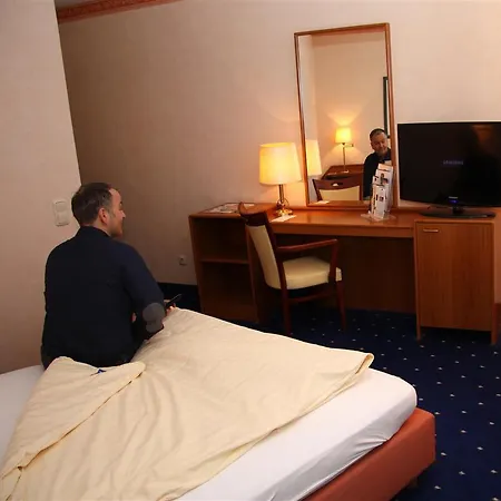 Western Parkhotel Отель Фельберт